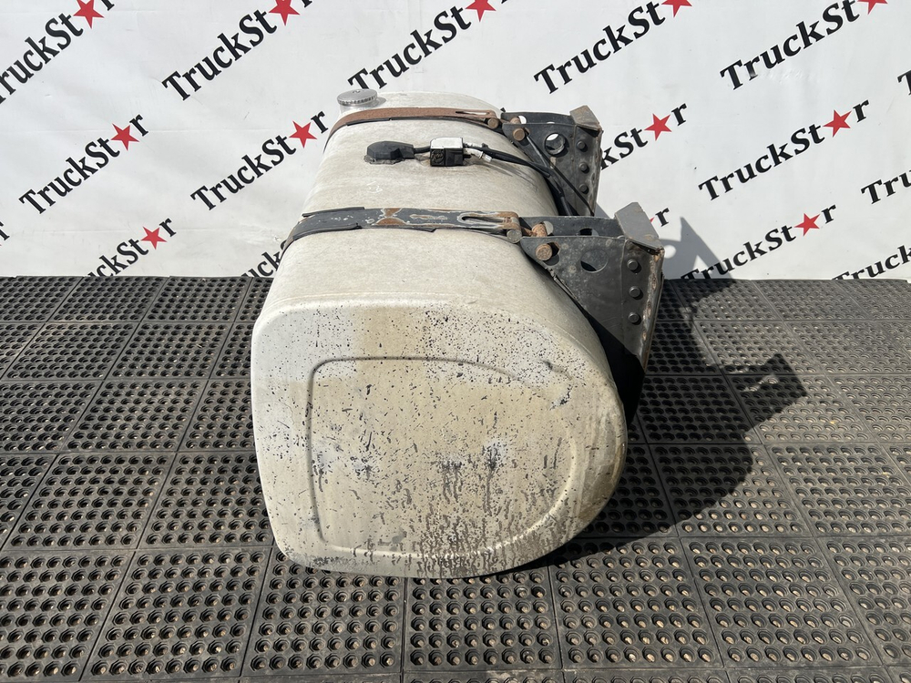 Бак топливный (дефект) 490L