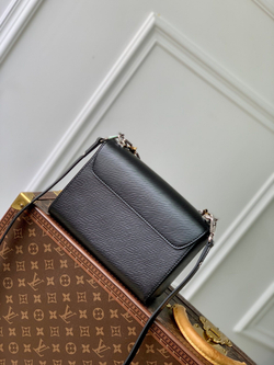 Louis Vuitton Twist MM