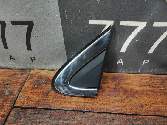 Накладка уголок зеркала левый Geely Coolray 19-нв Б/У Оригинал 6073062000