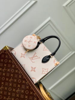 Louis Vuitton Onthego PM