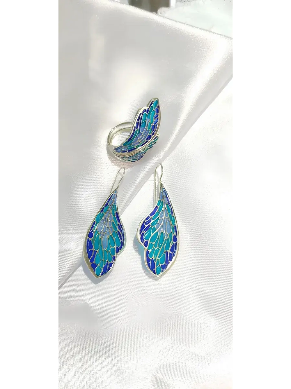 Ювелирное кольцо серебро 925 эмаль