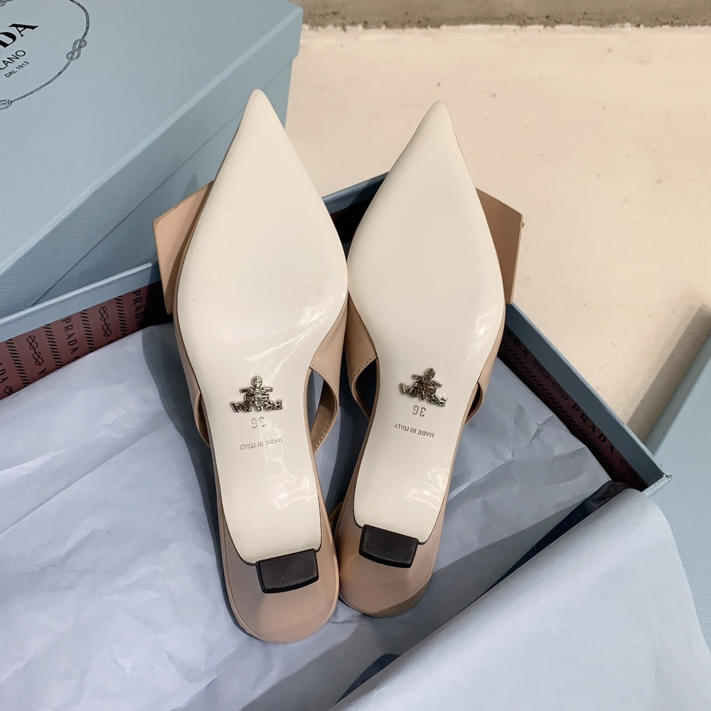 Prada Pumps