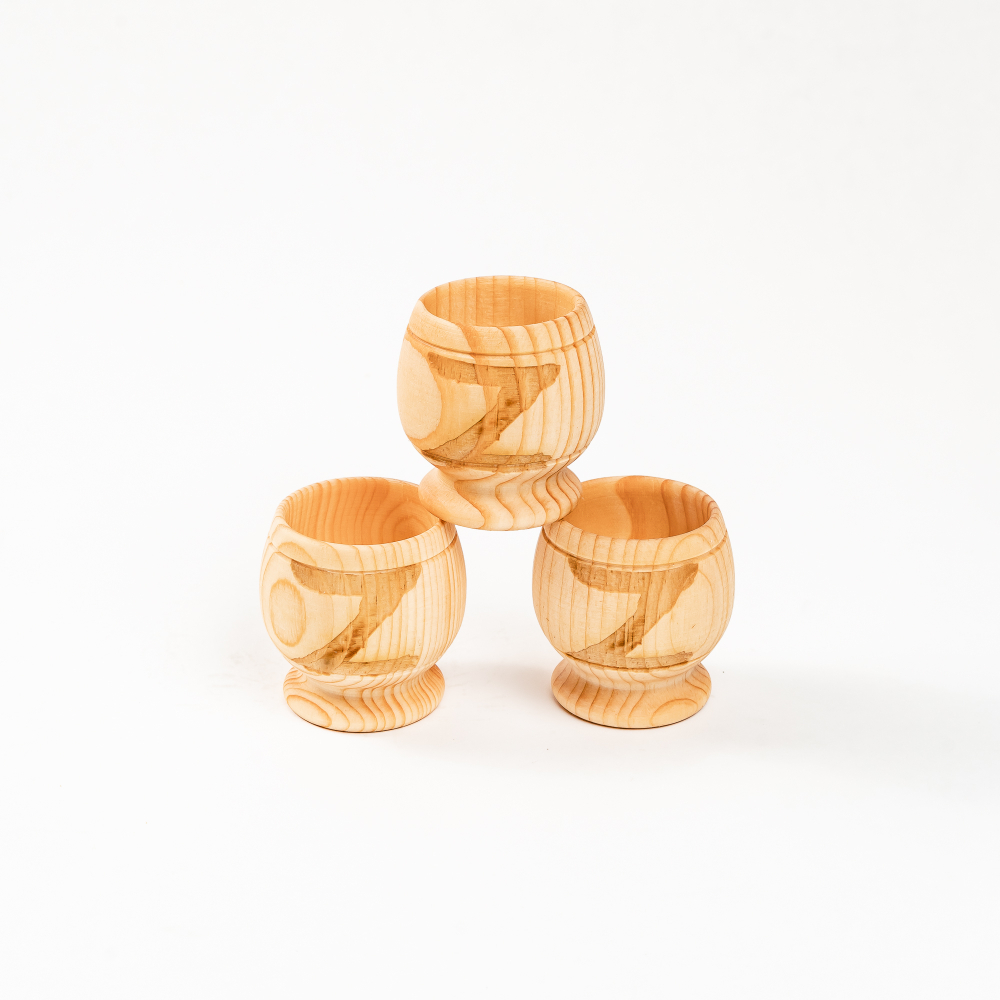 Набор деревянных рюмок (стопок, шотов) из древесины сибирского кедра, набор 3 штук. RN12