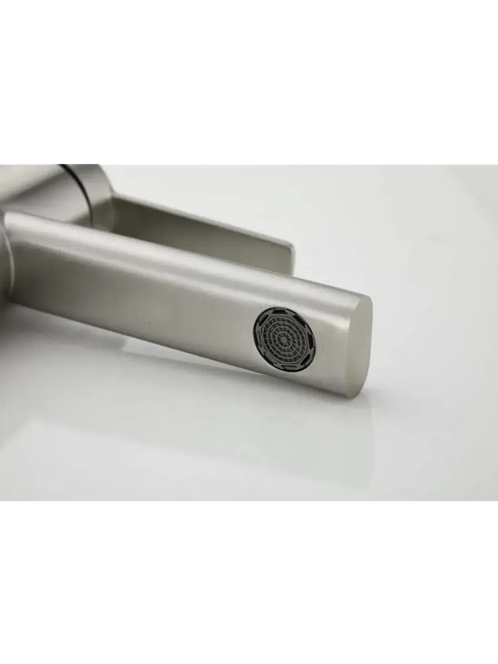 B10813-1 Смеситель для раковины BELZ