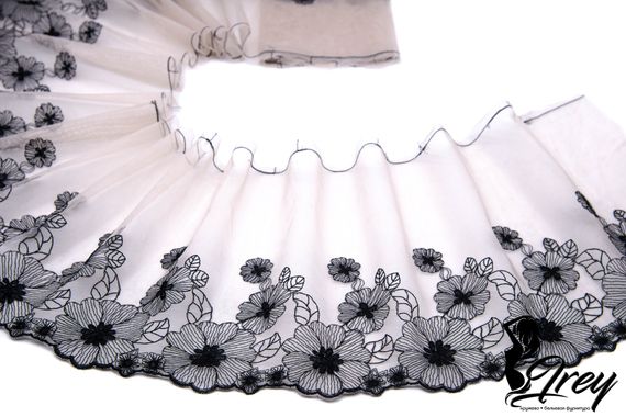 05-136 ОПТ Вышивка на неэл. сетке 21 см, кремовый/черный  (левая)