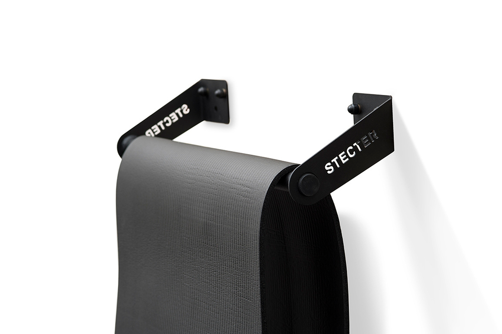 Настенный кронштейн для гимнастических ковриков