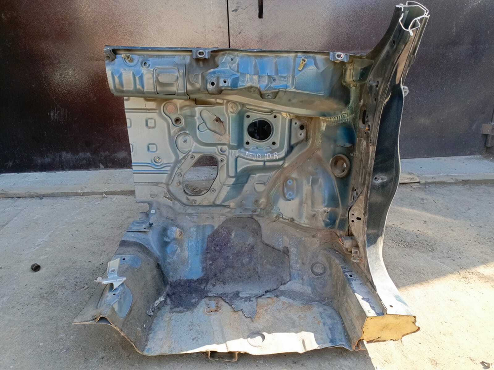 Лонжерон передний правый TOYOTA SPRINTER 1996