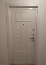 Дверь с терморазрывом входная Лабиринт ЛОНДОН ТЕРМО 12 Белое дерево