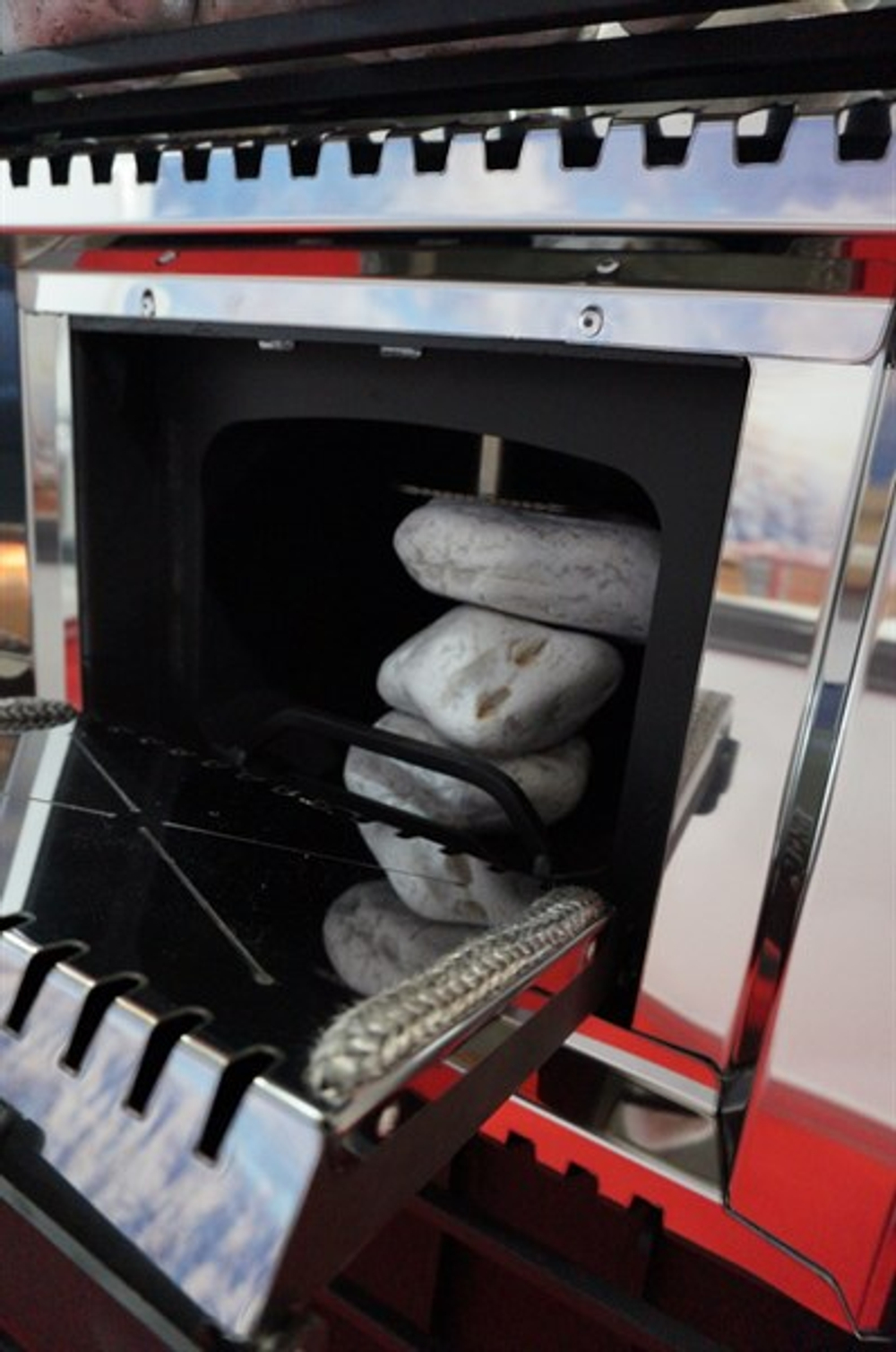 Дровяная печь для бани ЕРМАК 50 СЕТКА PRO