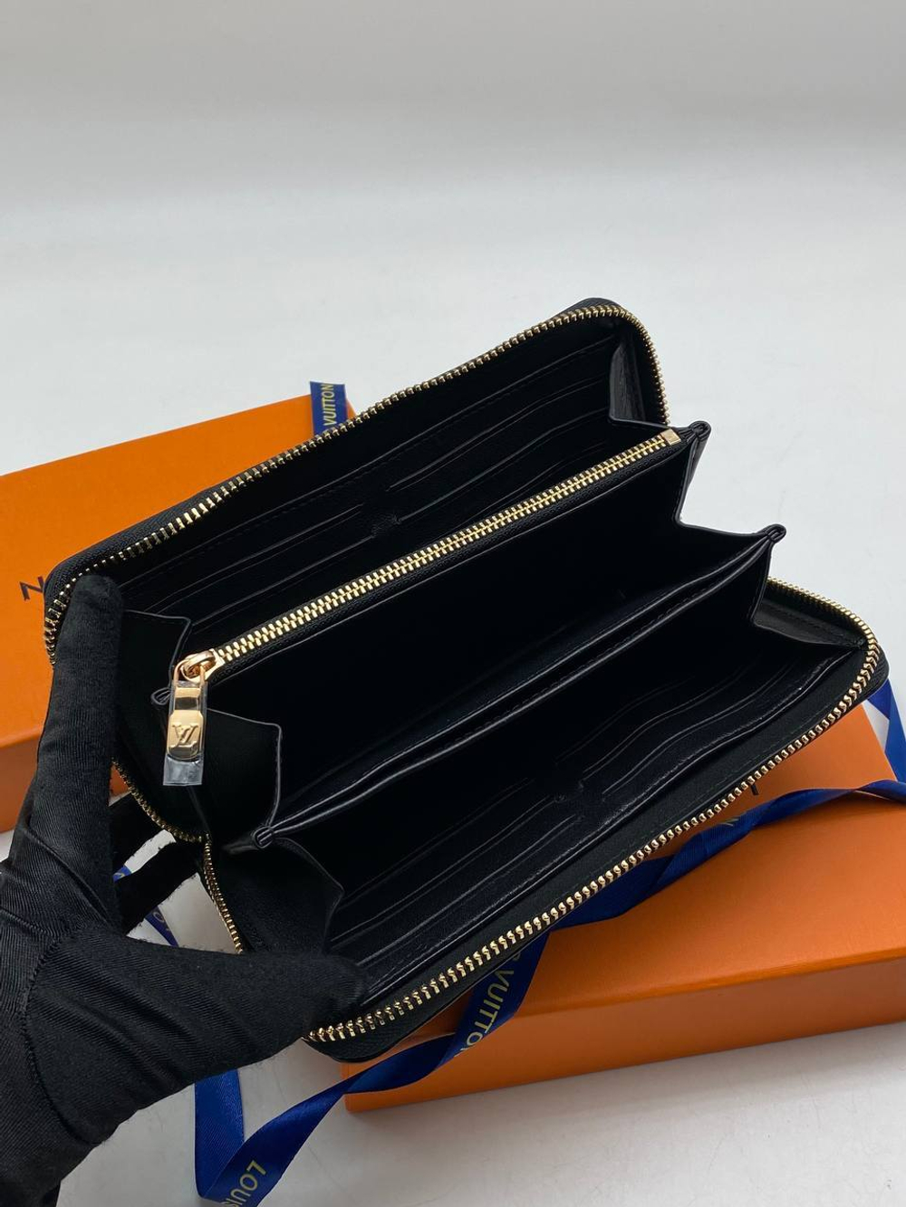 Кошелек Louis Vuitton