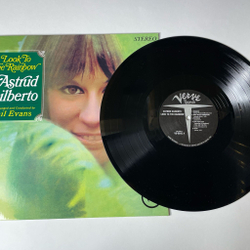 Винтажная виниловая пластинка LP Astrud Gilberto Look To The Rainbow (Germany 2000)