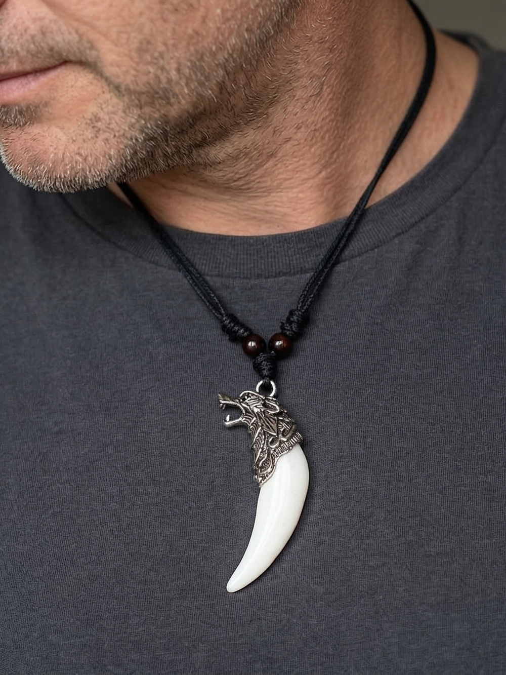 Амулет подвеска оберег Волчий Клык Зуб Волка талисман на шею