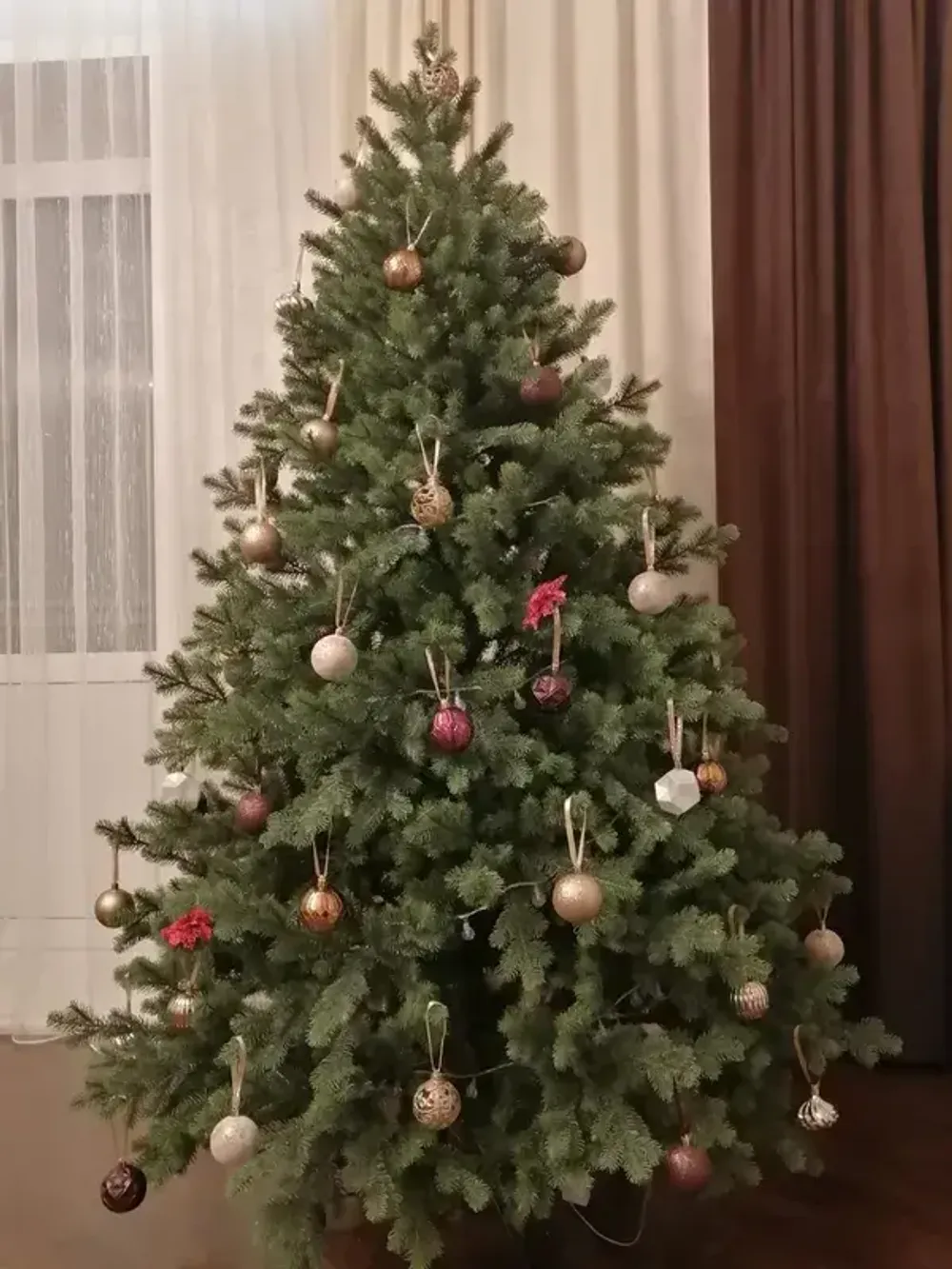 Искусственная ель «Леано» (Литая хвоя) 180 см / 1.8 м