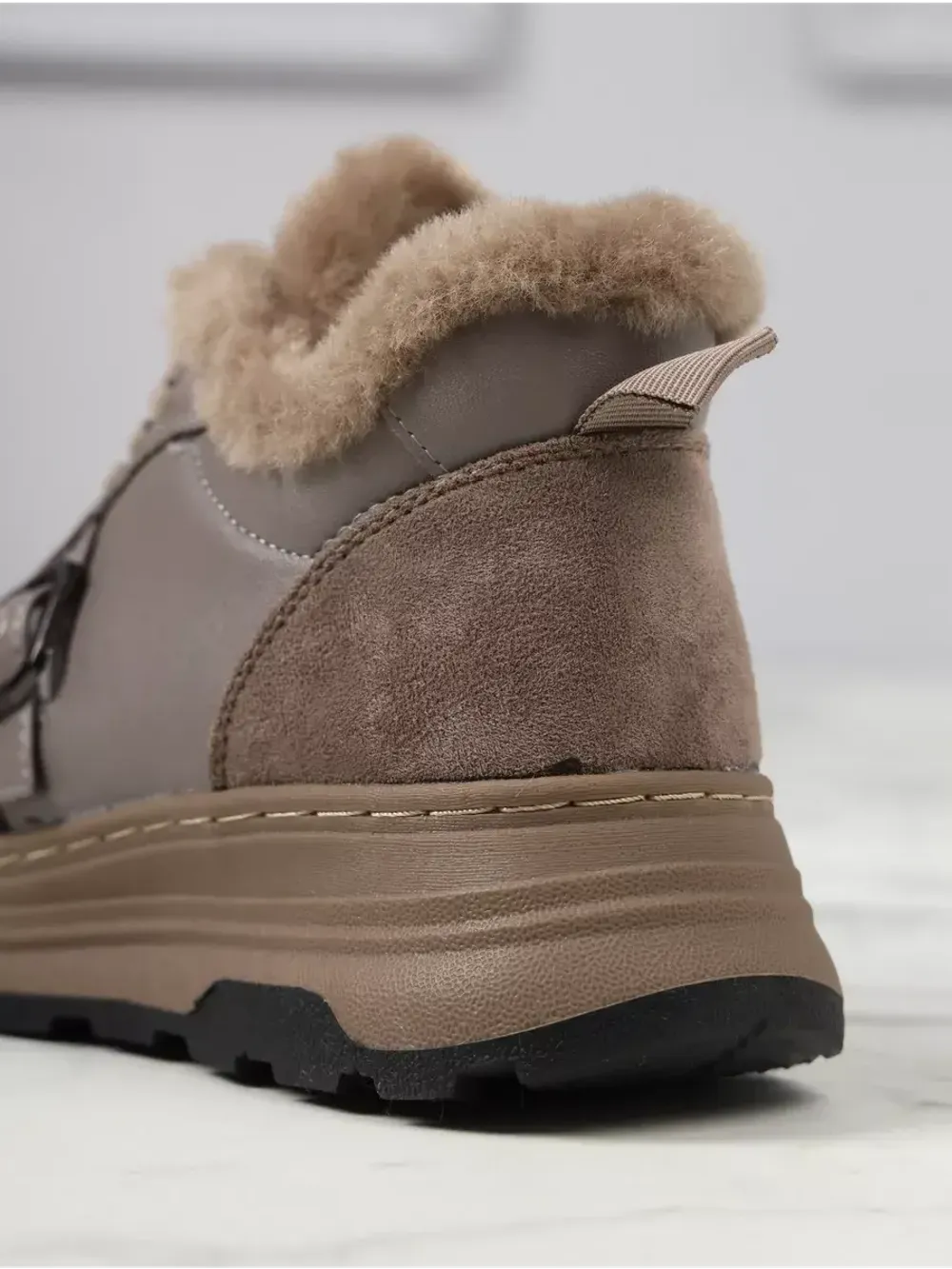 Кроссовки зимние