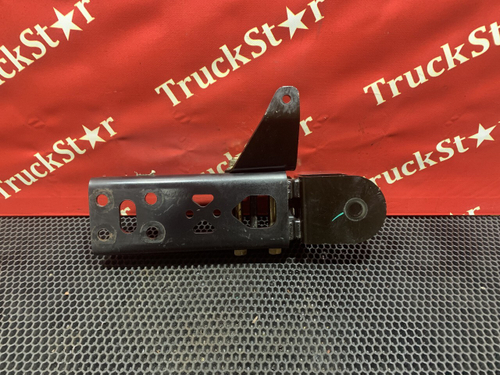 Кронштейн передней подвески кабины 2023г.