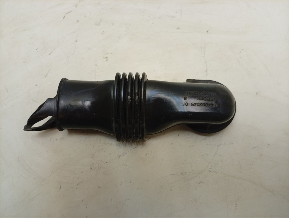 VMUF501B кт19 Заливной патрубок для стиральной машины Hotpoint-Ariston 14400304501 б/у