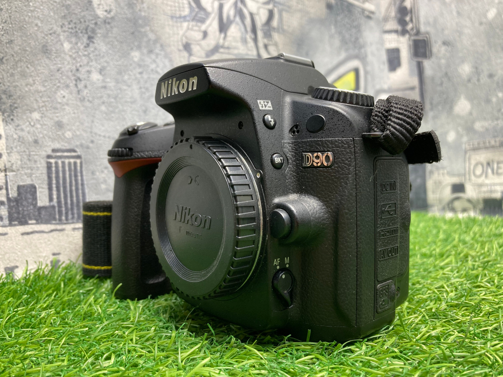 Nikon D90 (8000 кадров)