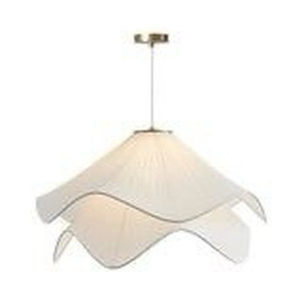 Изящная подвесная люстра с волнообразным плафоном, создающая мягкое и равномерное освещение.