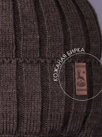 Шапка зимняя для мальчика на завязках и снуд