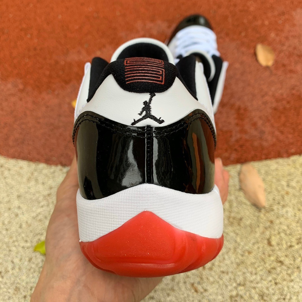 Air Jordan 11 LOW 'CONCORD-BRED'