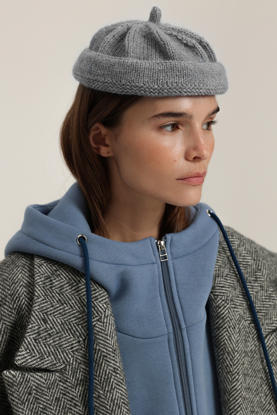 Шапка бини ручной вязки