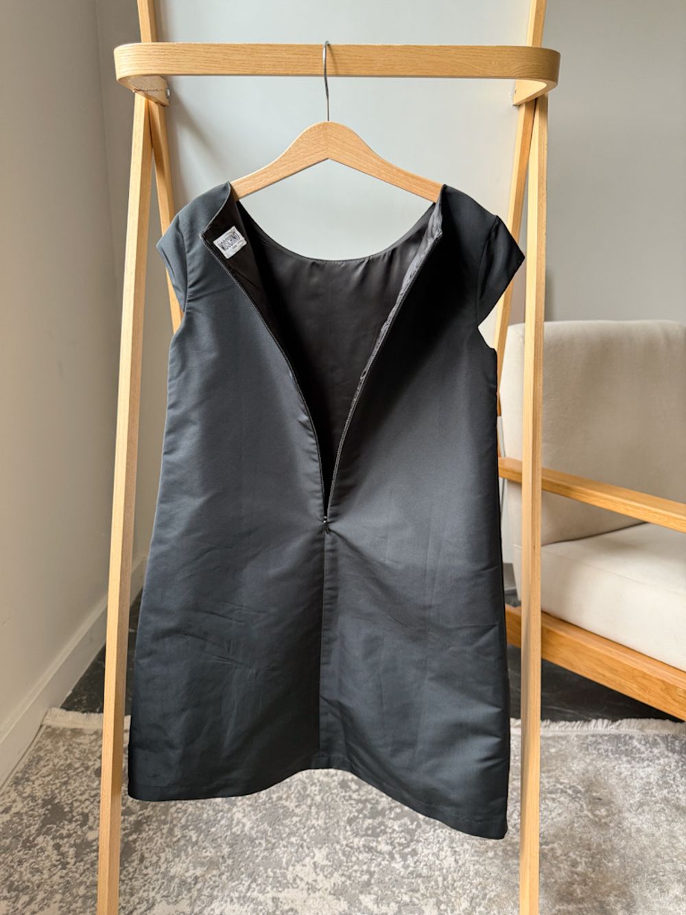 Платье Moschino, 140