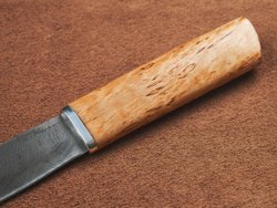 Шкуросъемный нож "Якут" с кованым долом, дамасская сталь, рукоять карельская береза