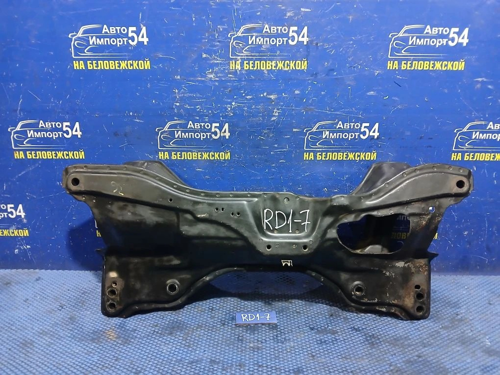 Балка передняя поперечная Honda CR-V 1996