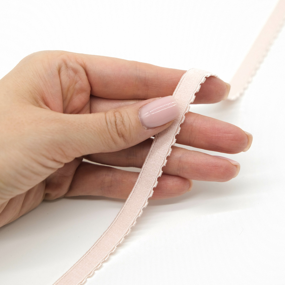 Резинка отделочная с фестончатым краем ПУДРА, 10мм