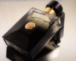 Versace Pour Homme Oud Noir Eau De Parfum