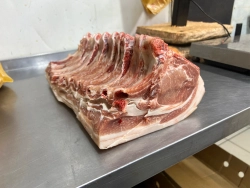 Корейка свиная на кости охлаждённая