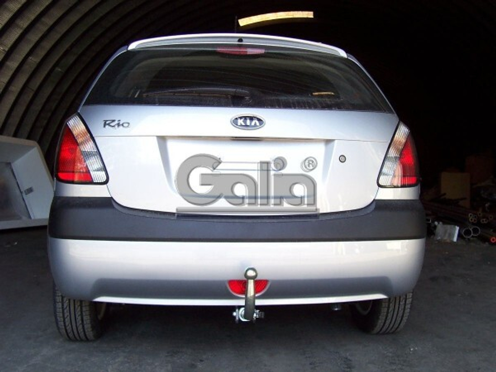 Фаркоп оцинкованный Galia K033A для Kia Rio II хетчбек 5 дверей 2005-2011(паспорт и сертификат в комплекте)(без электрики)