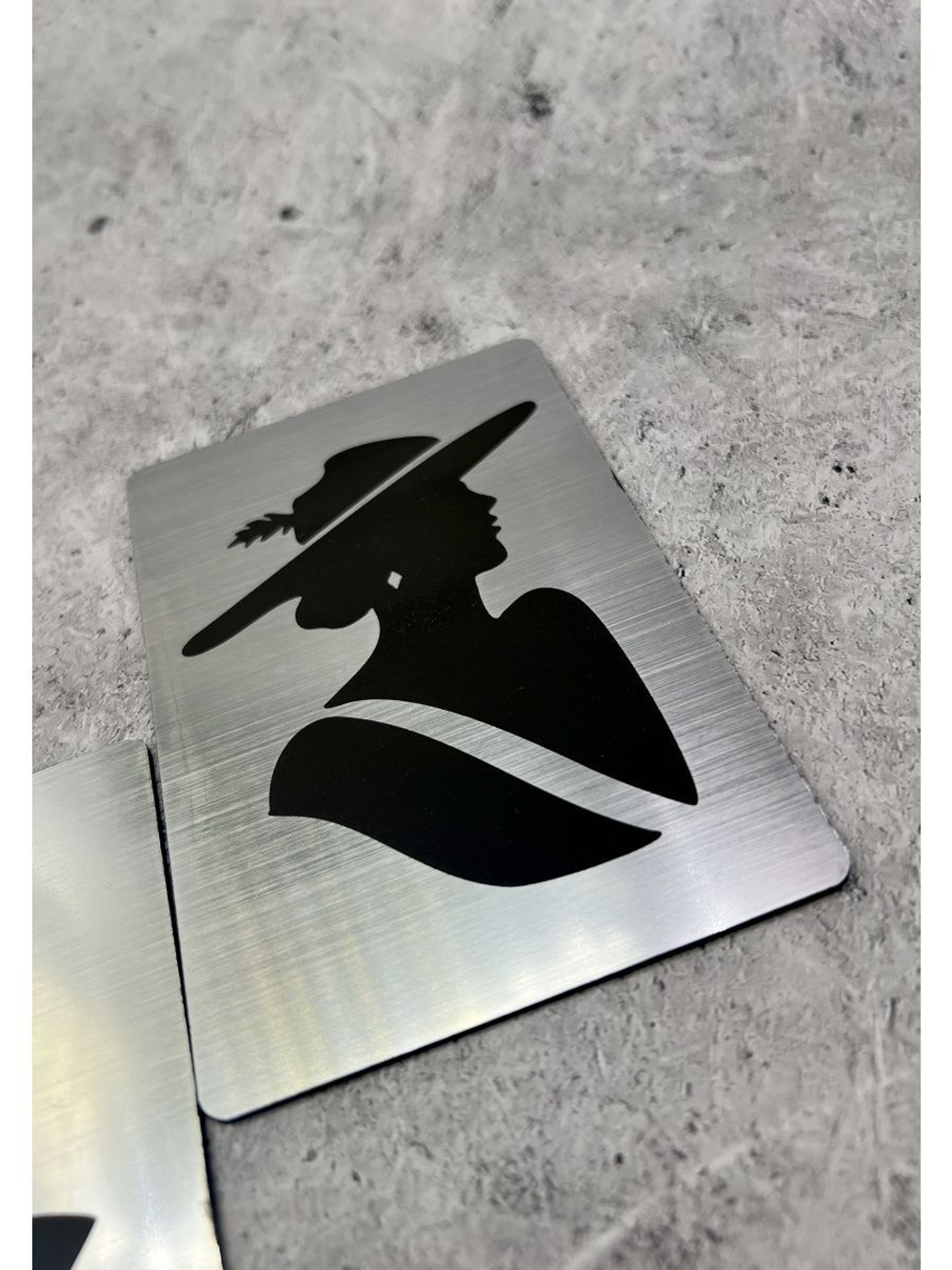 Табличка Туалет