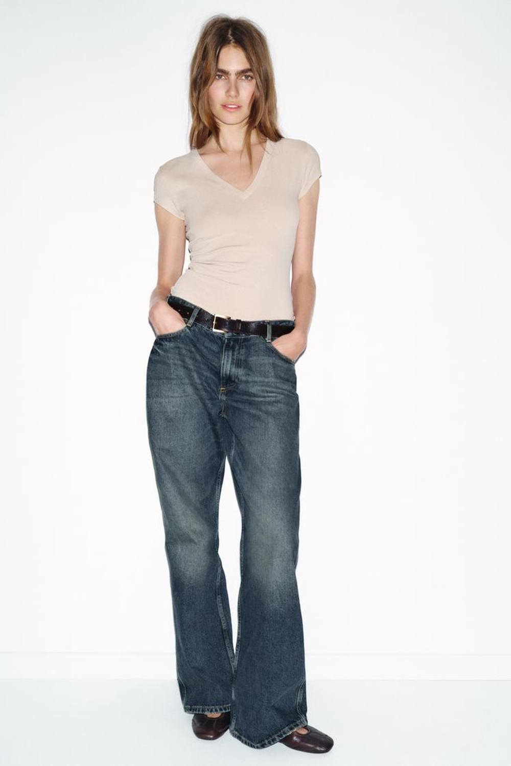 ZARA ФУТБОЛКА С V-ОБРАЗНЫМ ВЫРЕЗОМ, КАМЕННО-СЕРЫЙ