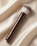 Кисть для румян Nº 2 Foundation Blush