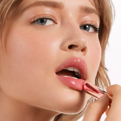 Lancome Lip Idole Butterglow - Увлажняющий блеск для губ, 3 g