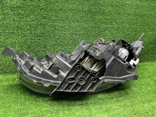 Битая Фара правая Nissan Qashqai J11 13-19 галоген