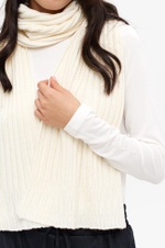 8407 Шарф женский (молочный)