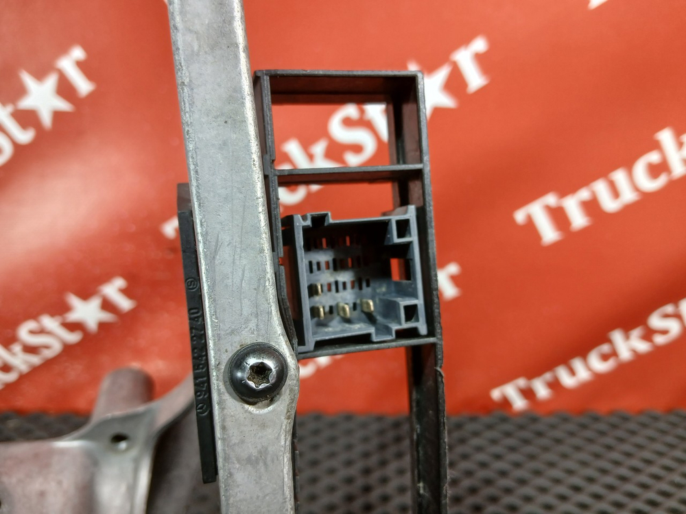 Кронштейн рулевой колонки