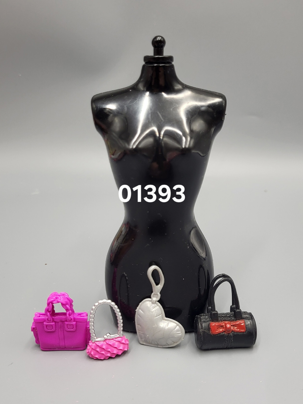 Аксессуар для куклы Барби винтаж - лот сумок 01393