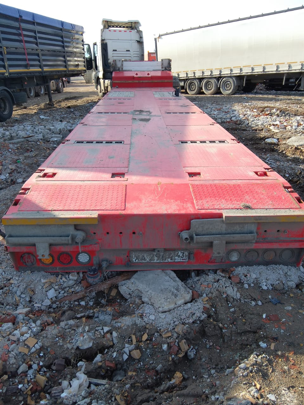 AMUR AMUR Полуприцеп тяжеловоз 5 осей LYR9806TDPW (Раздвижной)