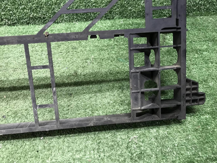 Дефлектор радиатора Porsche Panamera 971 (16-24)