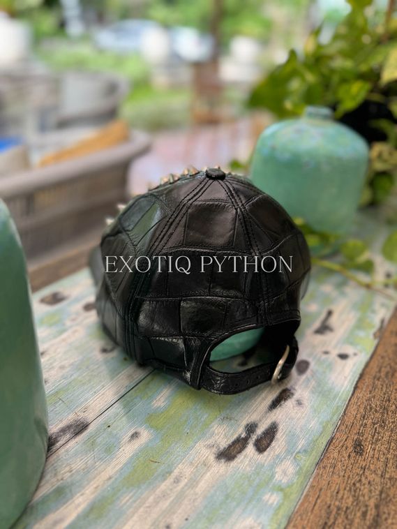 Бейсболка из кожи крокодила AC-112