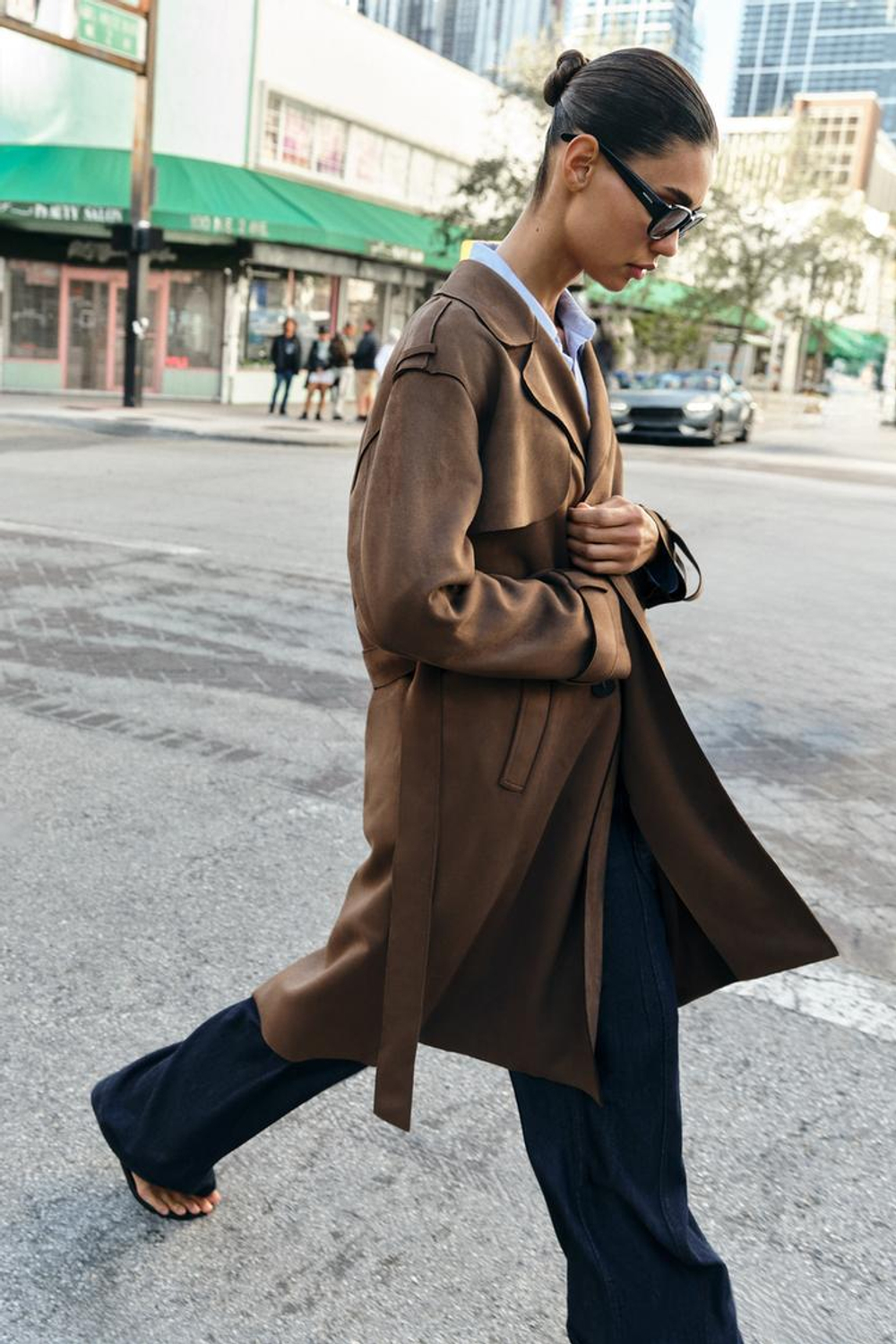 ZARA ДЛИННЫЙ ТРЕНЧ ИЗ ИСКУССТВЕННОЙ ЗАМШИ С ПОЯСОМ, КОРИЧНЕВЫЙ