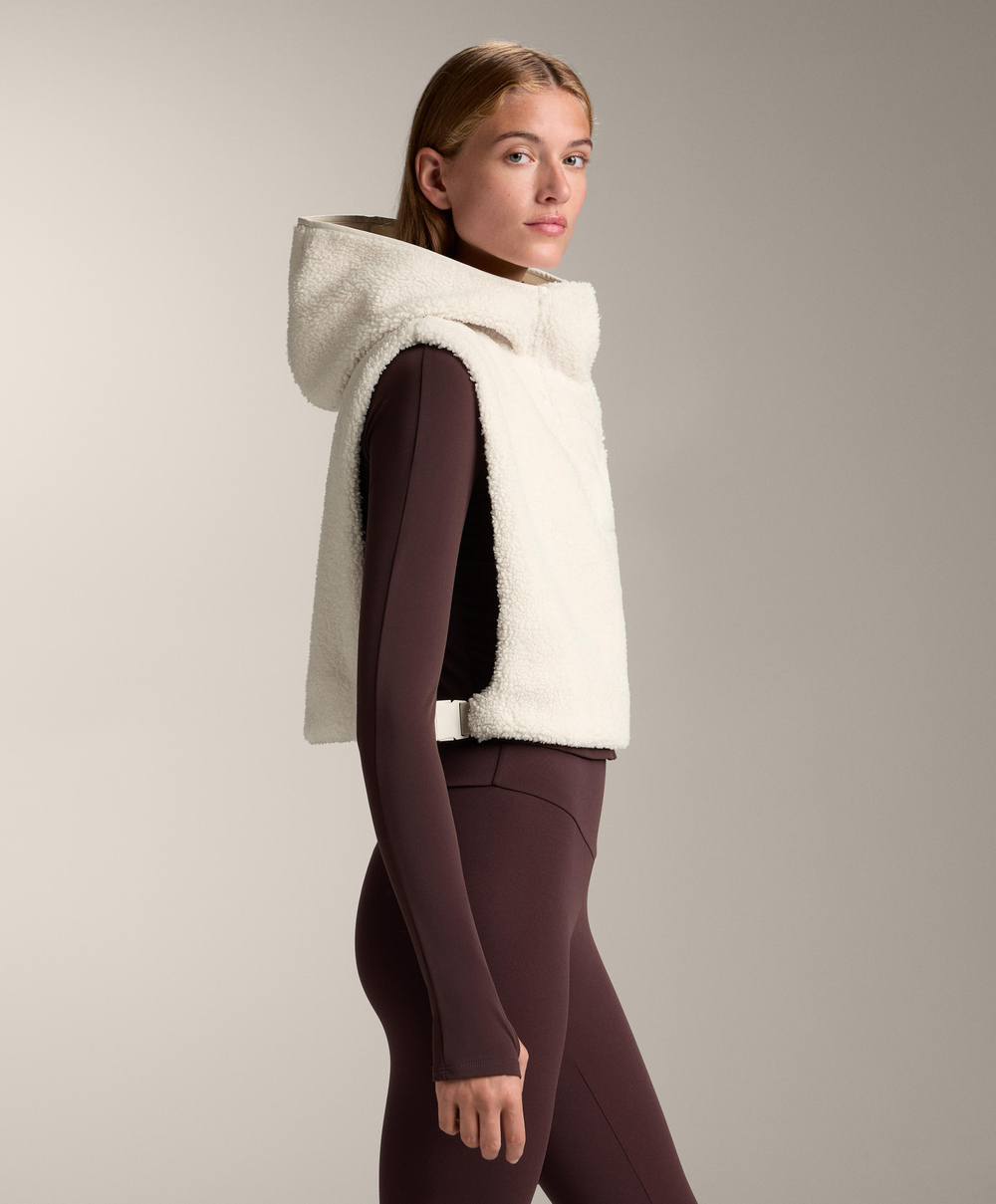 Oysho Жилет из искусственной овчины с капюшоном, экрю