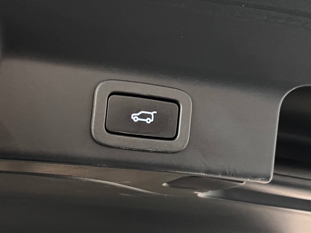 Jaguar F-Pace, 2020 год