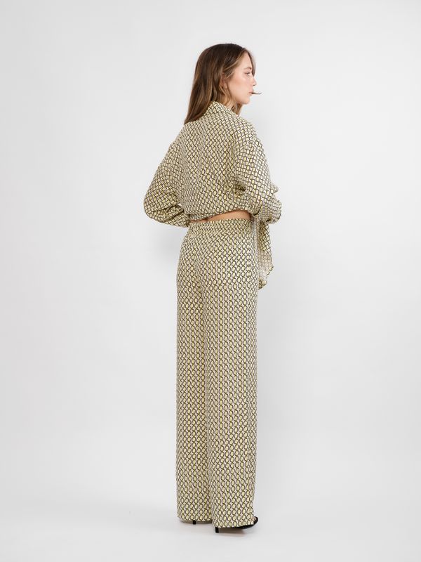 БРЮКИ НА КОМФОРТНОЙ РЕЗИНКЕ С КАРМАНАМИ