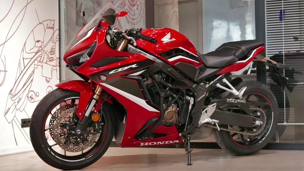 Honda CBR 650R red