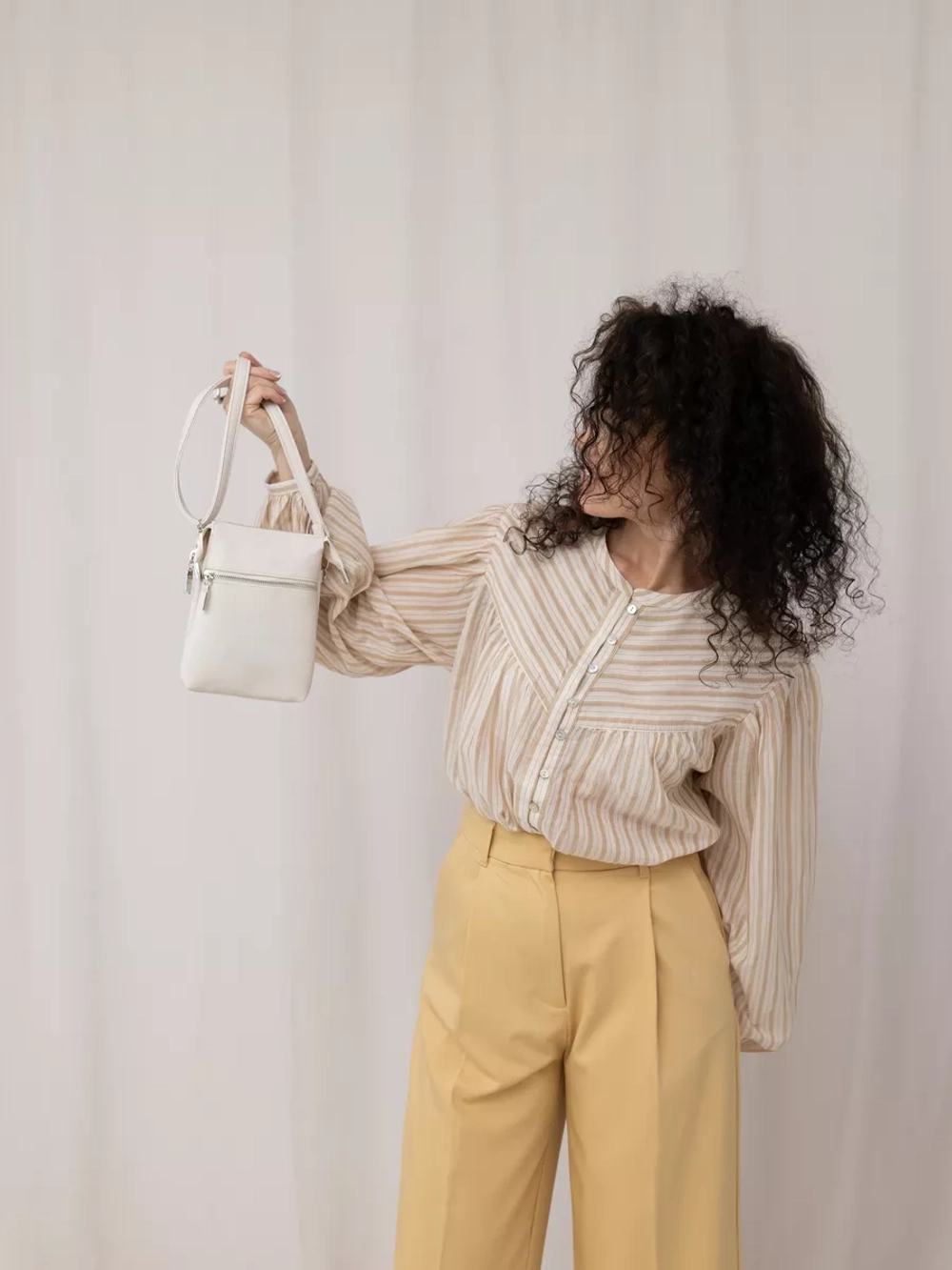 Сумка через плечо под телефон маленькая