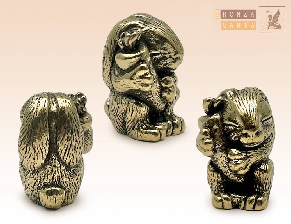 фигурка Зайка с морковкой